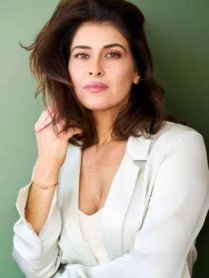 Krizia Bajos